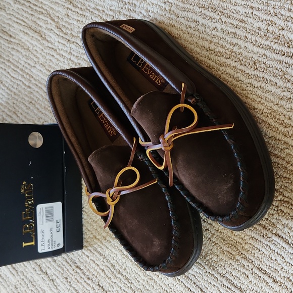 L.B. Evans Atlin Slipper 9EEE New in Box Chocolate - Picture 2 of 7